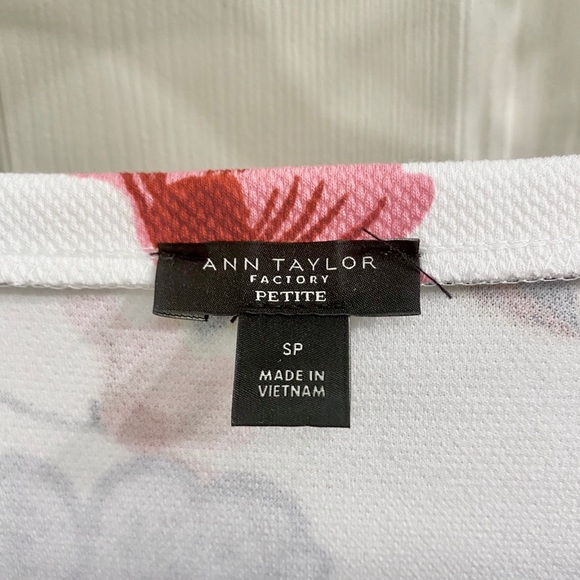 Ann Taylor Factory Floral Square Neck Top - Picture 5 of 5
